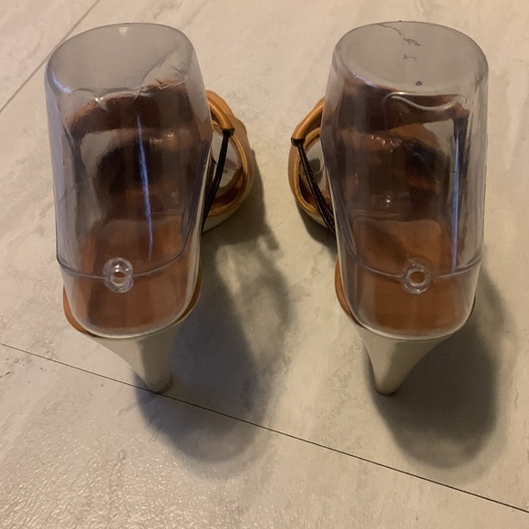 Robert Clergerie Women's Taupe Leather Slip On Heeled Sandals Size 6.5 - Picture 15 of 15